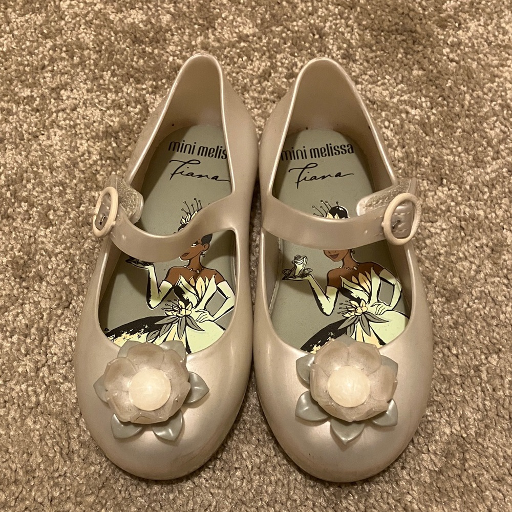Mini Melissa Cream Dress Shoes with Floral Accent